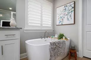 401 Meadows Ct, Chandler, TX 75758 - Photo 18