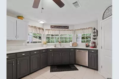 184 Shiprock Path, Holly Lake Ranch, TX 75765 - Photo 18