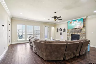 3449 Abes Landing Dr, Granbury, TX 76049 - Photo 4