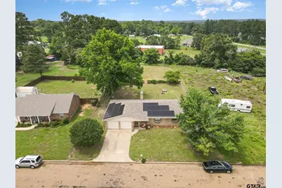 109 Carroll, Athens, TX 75752 - Photo 2