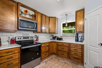 237 Saddleback Ln, Holly Lake Ranch, TX 75765 - Photo 12