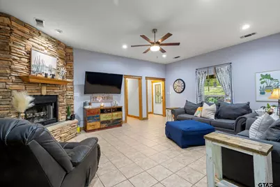 237 Saddleback Ln, Holly Lake Ranch, TX 75765 - Photo 8