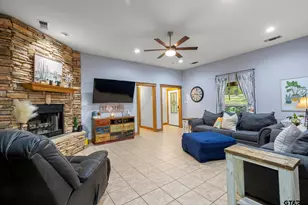 237 Saddleback Ln, Holly Lake Ranch, TX 75765 - Photo 8