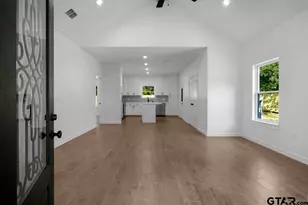 175 County Rd 4114, Jacksonville, TX 75766 - Photo 6