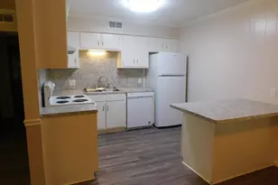 602 E South St, Lindale, TX 75771 - Photo 4