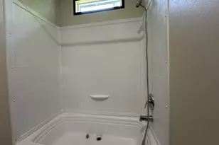 524 W San Antonio St, Alto, TX 75925 - Photo 22