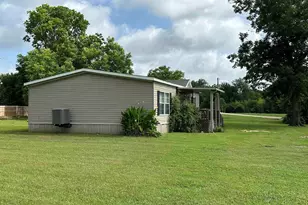 524 W San Antonio St, Alto, TX 75925 - Photo 2