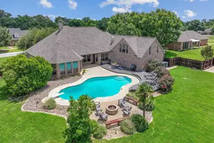 225 Chester Dr, Canton, TX 75103 - Photo 1