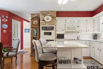 4930 W Twin Lakes Drive, Tyler, TX 75704 - Photo 14