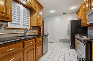 5802 Briar Creek Dr, Tyler, TX 75703 - Photo 10