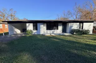 204 Mt Sylvan St, Lindale, TX 75771 - Photo 2