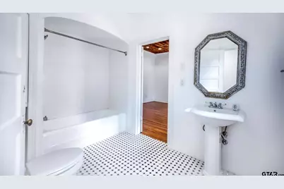 705 S Vine Ave, Tyler, TX 75701 - Photo 6