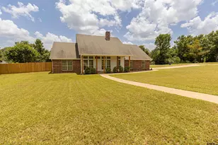 22002 Stage Coach Dr, Chandler, TX 75758 - Photo 1