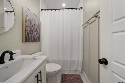 401 Deer Point Cv, Chandler, TX 75758 - Photo 16