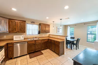 1107 East 8th, Mount Pleasant, TX 75455 - Photo 6