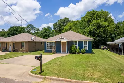 1107 East 8th, Mount Pleasant, TX 75455 - Photo 2