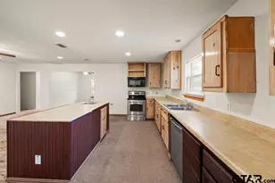 1720 Joyce, Arlington, TX 76011 - Photo 8