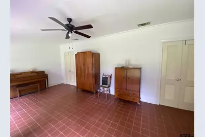 627 El Paso, Jacksonville, TX 75766 - Photo 8