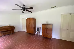 627 El Paso, Jacksonville, TX 75766 - Photo 8