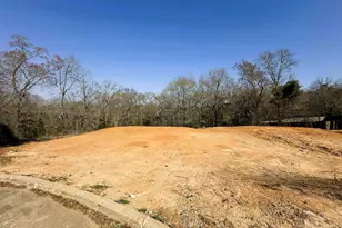 110 Elmwood Ct, Palestine, TX 75801 - Photo 4