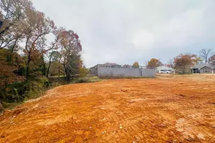 110 Elmwood Ct, Palestine, TX 75801 - Photo 6