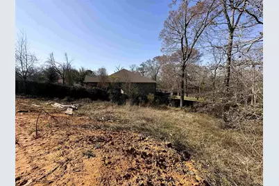 110 Elmwood Court, Palestine, TX 75801 - Photo 14