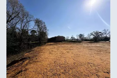 110 Elmwood Court, Palestine, TX 75801 - Photo 12