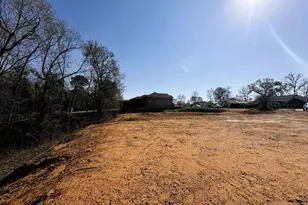 110 Elmwood Ct, Palestine, TX 75801 - Photo 12