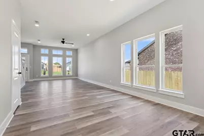 16330 Crossing Circle, Lindale, TX 75771 - Photo 10