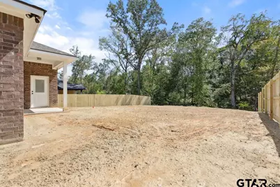 16330 Crossing Circle, Lindale, TX 75771 - Photo 30