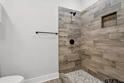 16330 Crossing Circle, Lindale, TX 75771 - Photo 20