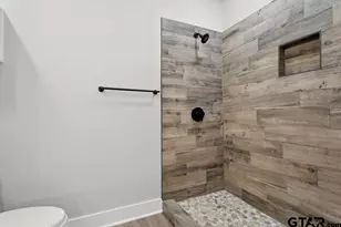 16330 Crossing Cir, Lindale, TX 75771 - Photo 20