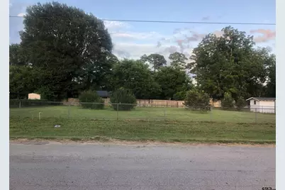 319 Daniels St, Rusk, TX 75785 - Photo 2