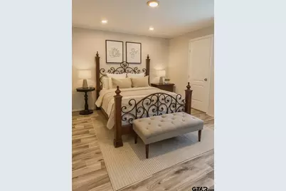 310 Randall Avenue, Jefferson, TX 75657 - Photo 14