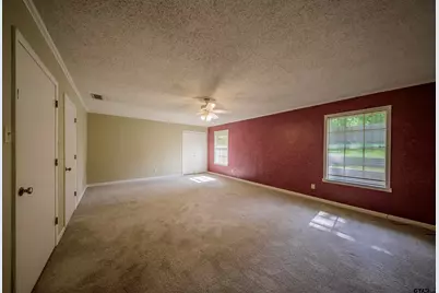 2929 Dinah, Tyler, TX 75701 - Photo 8