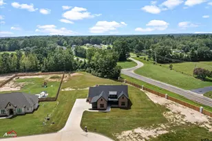 190 Brooks Dr, Gladewater, TX 75647 - Photo 32