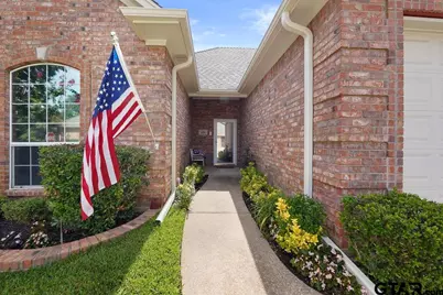2210 Homestead, Tyler, TX 75701 - Photo 2
