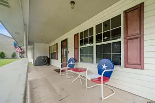 927 Co Rd 3406, Jacksonville, TX 75766 - Photo 2