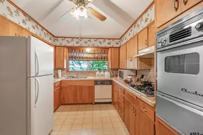 1858 S Dickinson Dr, Rusk, TX 75785 - Photo 30