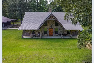 864 Pyeatt Dr, Gladewater, TX 75647 - Photo 14