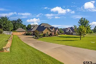 170 Ashbriar Ln, Longview, TX 75605 - Photo 4