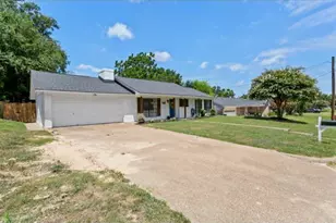 6223 Mesquite Dr, Tyler, TX 75707 - Photo 2