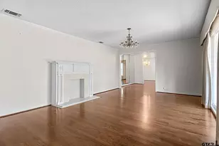 2715 S Robertson Ave, Tyler, TX 75701 - Photo 8