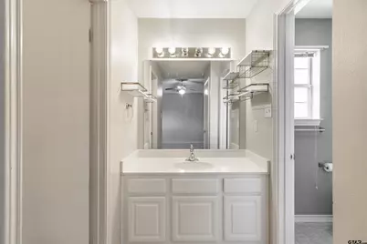 5401 Hollytree Dr #201, Tyler, TX 75703 - Photo 22