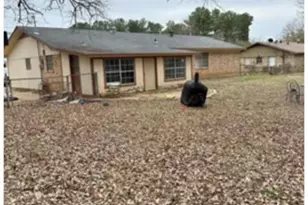 1003 W Point Tap Rd, Palestine, TX 75803 - Photo 4