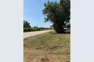 1201 S Houston St, Bullard, TX 75757 - Photo 2