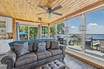 983 Beachside, Chandler, TX 75758 - Photo 6