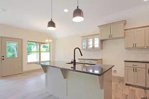 16318 Crossing Cir, Lindale, TX 75771 - Photo 6