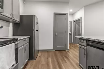 1919 W Jackson St, Tyler, TX 75701 - Photo 16