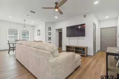 1919 W Jackson St, Tyler, TX 75701 - Photo 8